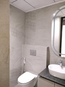 Common Bathroom Image of 3300 Sq.ft 5 BHK Apartment / Flat for sale in RPS Auria Residences, Sector 88 Faridabad for Rs. 26500000