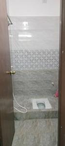 Bathroom Image of 950 Sq.ft 3 BHK Apartment / Flat for rent in Keelkattalai Chennai for Rs. 23000