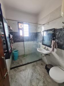 Bathroom Image of 1500 Sq.ft 3 BHK Builder Floor for rent in Model Town New Delhi for Rs. 55000