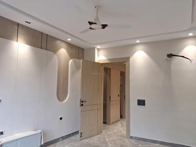 Bedroom Image of 2700 Sq.ft 4 BHK Builder Floor for sale in Paschim Vihar New Delhi for Rs. 65000000