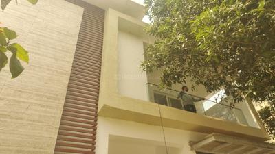 Bathroom Image of 5050 Sq.ft 3 BHK Villa for sale in Cadol Cashmere Court, Mokila Hyderabad for Rs. 70000000