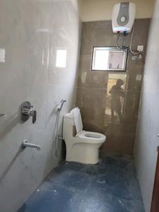 Common Bathroom Image of 720 Sq.ft 1 BHK Apartment / Flat for rent in Kondapur Hyderabad for Rs. 17000