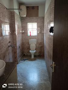 Bathroom Image of 3000 Sq.ft 12 BHK Apartment / Flat for rent in Mahaprabhu Jharna Apartment, Benachity Durgapur for Rs. 110000