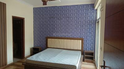 Bedroom Image of 1180 Sq.ft 2 BHK Apartment / Flat for sale in Amrapali Silicon City, Sector 76 Noida for Rs. 11400000