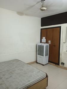 Bedroom Image of 1250 Sq.ft 2 BHK Independent House for rent in Sector 27 Noida for Rs. 23000