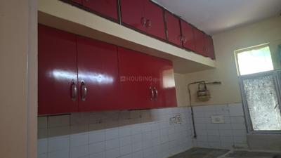 Kitchen Image of 1300 Sq.ft 3 BHK Apartment / Flat for rent in Bathal apartment, Patparganj New Delhi for Rs. 35500