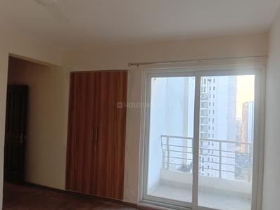 Bedroom Image of 2764 Sq.ft 4 BHK Apartment / Flat for rent in The 3C Lotus Boulevard Espacia, Sector 100 Noida for Rs. 75000