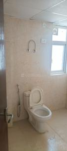 Bathroom Image of 2124 Sq.ft 3 BHK Apartment / Flat for sale in Amrapali Heartbeat City IV, Sector 107 Noida for Rs. 22300000