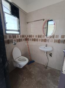 Bathroom Image of 1500 Sq.ft 3 BHK Apartment / Flat for rent in Ashtekar Silver Oak, Katraj Pune for Rs. 30000