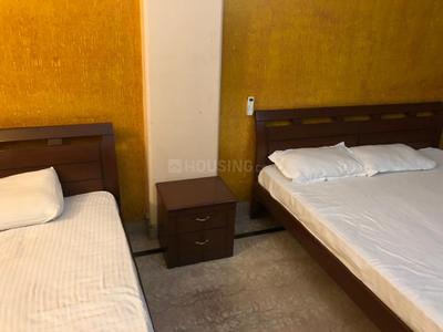 Bedroom Image of 8500 Sq.ft 8 BHK Independent House for rent in Greater Kailash II New Delhi for Rs. 450000