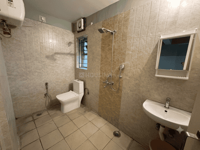 Bathroom Image of 1400 Sq.ft 3 BHK Apartment / Flat for sale in Kokar Ranchi for Rs. 7200000