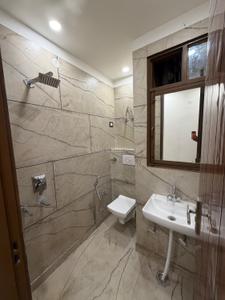 Bathroom Image of 550 Sq.ft 2 BHK Builder Floor for rent in Nawada New Delhi for Rs. 13000