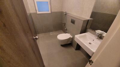 Bathroom Image of 1610 Sq.ft 3 BHK Apartment / Flat for sale in Nizampura Vadodara for Rs. 7700000