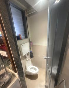 Bathroom Image of 410 Sq.ft 1 BHK Apartment / Flat for sale in Lower Parel Mumbai for Rs. 11400000