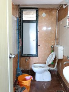 Common Bathroom Image of 900 Sq.ft 2 BHK Apartment / Flat for rent in Nyati Shubharambh Complex, Thane West Thane for Rs. 34500