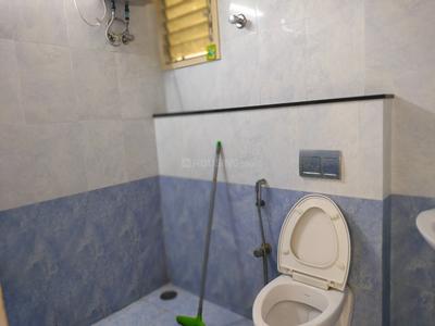 Bathroom Image of 1920 Sq.ft 3 BHK Apartment / Flat for rent in Adyar Chennai for Rs. 80000