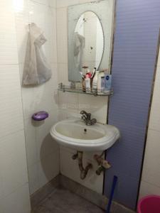 Bathroom Image of 900 Sq.ft 2 BHK Builder Floor for sale in Lajpat Nagar New Delhi for Rs. 18000000