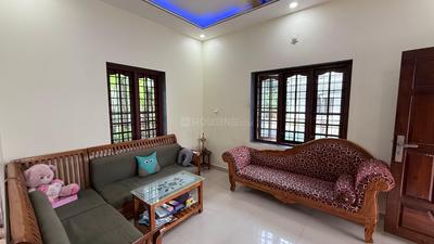 Hall Image of 2500 Sq.ft 5 BHK Independent House for sale in Aluva Kochi for Rs. 7200000