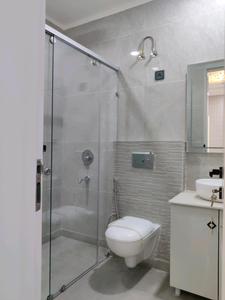 Common Bathroom Image of 2210 Sq.ft 4 BHK Builder Floor for sale in Indirapuram Ghaziabad for Rs. 24900000
