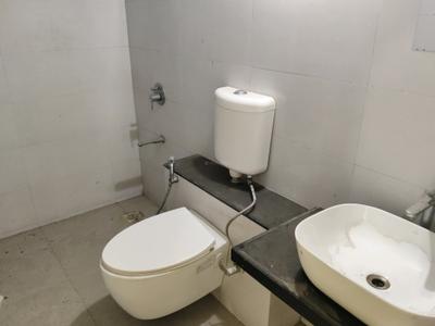 Common Bathroom Image of 1200 Sq.ft 2 BHK Apartment / Flat for sale in Godrej Green Glades, Jagatpur Ahmedabad for Rs. 5900000