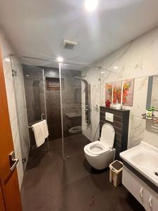 Bathroom Image of 4000 Sq.ft 4 BHK Villa for sale in Kakkanad Kochi for Rs. 30000000