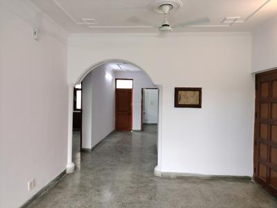 Living Room Image of 1600 Sq.ft 3 BHK Apartment / Flat for sale in Sector 6 Dwarka New Delhi for Rs. 24500000