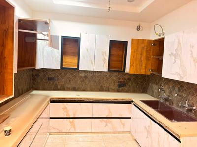 Kitchen Image of 1800 Sq.ft 3 BHK Builder Floor for rent in Wave Estate Group Housing 2 Phase 1, Sector 85 Mohali for Rs. 37000
