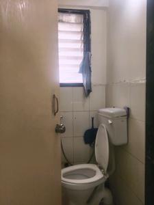 Common Bathroom One Image of 670 Sq.ft 1 BHK Apartment / Flat for sale in Rahatani Pune for Rs. 5500000
