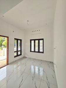 Hall Image of 800 Sq.ft 2 BHK Independent House for sale in Alangad Kochi for Rs. 3500000