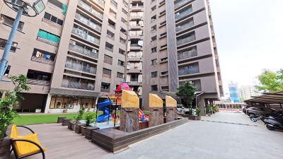 Image of 2358 Sq.ft 3 BHK Apartment / Flat for sale in Motera, Ahmedabad for Rs. 16000000