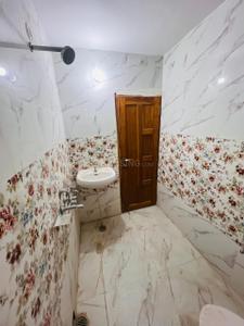 Bathroom Image of 1500 Sq.ft 3 BHK Independent House for rent in Sarnath Varanasi for Rs. 18000