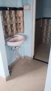 Bathroom Image of 500 Sq.ft 1 BHK Apartment / Flat for rent in Mankhurd Mumbai for Rs. 17000