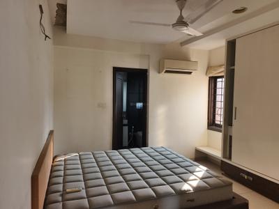 Bedroom Image of 2500 Sq.ft 4 BHK Apartment / Flat for rent in Old Padra Road Vadodara for Rs. 55000