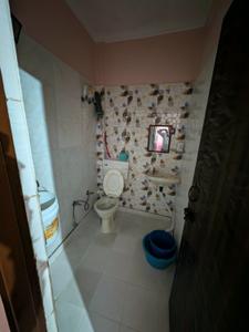 Bathroom Image of 1250 Sq.ft 3 BHK Apartment / Flat for sale in Govindpuram Ghaziabad for Rs. 4000000