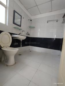 Bathroom Image of 1320 Sq.ft 3 BHK Apartment / Flat for sale in Maxblis White House, Sector 75 Noida for Rs. 18300000