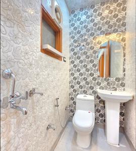 Image of 1350 Sq.ft 3 BHK Builder Floor for sale in Indirapuram, Ghaziabad for Rs. 11000000