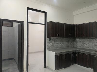 Living Room Image of 800 Sq.ft 2 BHK Apartment / Flat for sale in CI Golf City, Kambakshpur Noida for Rs. 3086000