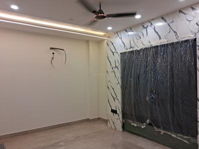 Bedroom Image of 1800 Sq.ft 3 BHK Builder Floor for sale in Paschim Vihar New Delhi for Rs. 40000000