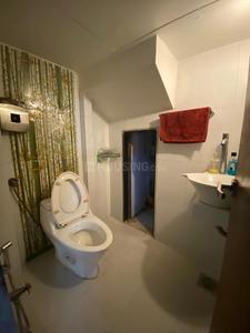 Bathroom Image of 2000 Sq.ft 4 BHK Independent House for rent in Kopar Khairane Navi Mumbai for Rs. 80000