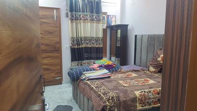 Bedroom Image of 1100 Sq.ft 3 BHK Builder Floor for rent in Bindapur New Delhi for Rs. 40000