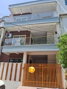 Image of 1250 Sq.ft 2 BHK Builder Floor for rent in Gomti Nagar, Lucknow for Rs. 18000
