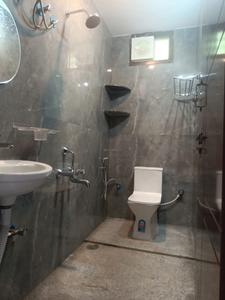 Common Bathroom Image of 600 Sq.ft 2 BHK Apartment / Flat for rent in Malleswaram Bengaluru for Rs. 25000