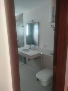 Bathroom Image of 5200 Sq.ft 5 BHK Villa for sale in Jaypee Kallisto Town homes, Sector 128 Noida for Rs. 130000000