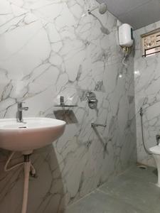 Common Bathroom Image of 1200 Sq.ft 3 BHK Apartment / Flat for rent in R.K. Hegde Nagar Bengaluru for Rs. 39000