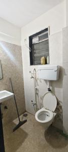 Bathroom Image of 710 Sq.ft 1 BHK Apartment / Flat for rent in Rosa Classique, Kasarvadavali Thane for Rs. 14999