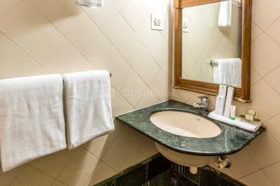 Bathroom Image of 5000 Sq.ft 6 BHK Apartment / Flat for sale in Srishti Kabir, Juhu Mumbai for Rs. 270000000