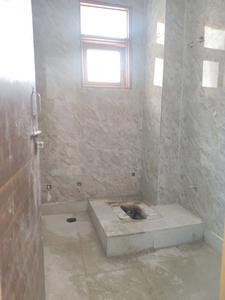 Common Bathroom One Image of 660 Sq.ft 2 BHK Apartment / Flat for sale in Khanpur New Delhi for Rs. 3500000