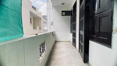 Balcony Image of 1200 Sq.ft 2 BHK Builder Floor for rent in Sector 40 Gurgaon for Rs. 38000