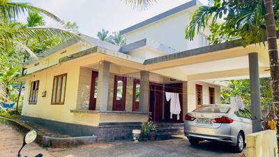 Image of 2000 Sq.ft 3 BHK Independent House for rent in Kattangal, Kozhikode for Rs. 15000