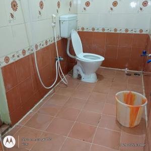 Bathroom Image of 600 Sq.ft 2 BHK Apartment / Flat for sale in Lakshmipuram Chennai for Rs. 4000000